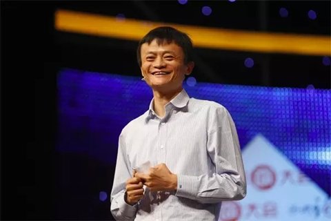 2011年8月17日，阿里巴巴集團(tuán)宣布，將提供30億元無(wú)息貸款，幫助員工解決首次置業(yè)問(wèn)題，每人最高可申請(qǐng)30萬(wàn)元。此外，阿里巴巴還將投入5億元設(shè)教育基金，通過(guò)和教育機(jī)構(gòu)共同辦學(xué)、與現(xiàn)有學(xué)校合作，解決員工子女入園、上學(xué)問(wèn)題;向基層員工發(fā)放一次性的物價(jià)、子女教育補(bǔ)貼，預(yù)計(jì)總額超過(guò)4000萬(wàn)元。