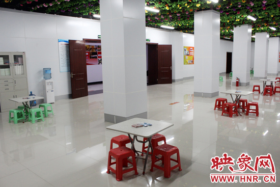 為了給市民納涼避暑創(chuàng)造舒適的環(huán)境，今年鄭州市人防辦加大了投入，對納涼點進行了升級改造