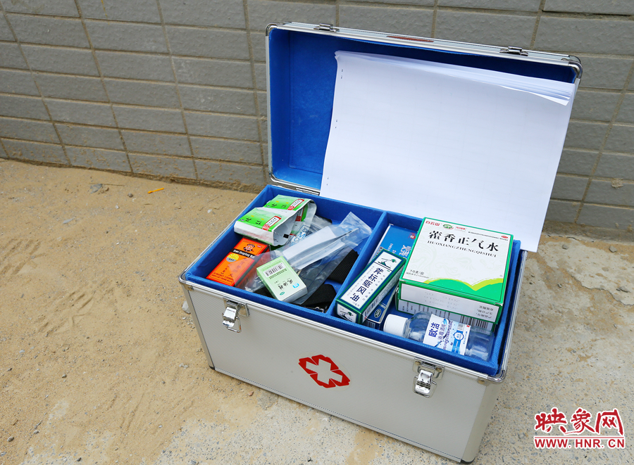 高溫天氣下，防暑藥品是必須準(zhǔn)備的