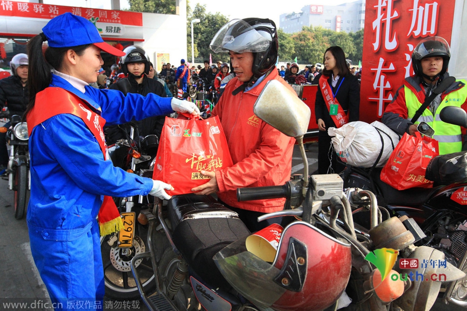 今年廣東、廣西兩省共193座中石化油站將為返鄉(xiāng)車主提供“6+X”免費(fèi)服務(wù)，并將為1萬(wàn)名“返鄉(xiāng)摩騎”免