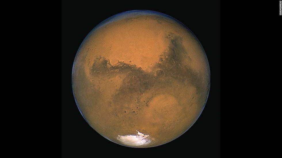 哈勃望遠鏡剛進入太空就遇到了個大問題：它的主鏡片存在缺陷，導致成像模糊。