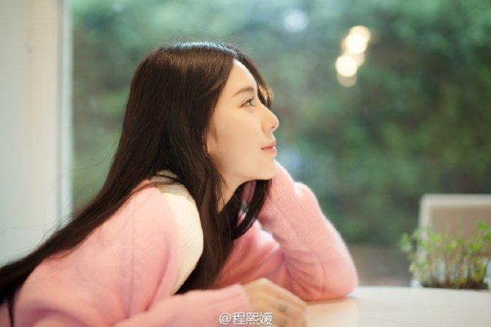 廈大?；ǔ涛蹑虑寮儗?xiě)真獲贊 素顏美到窒息