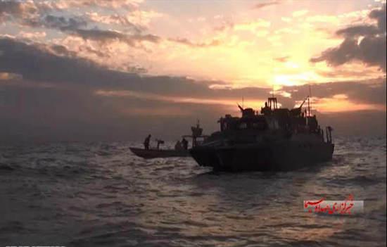 圖為被伊朗俘獲美軍艦艇。