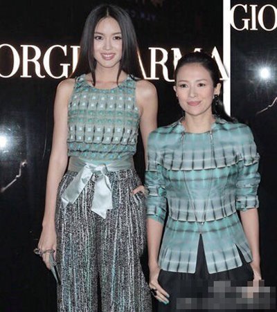 就算氣場絕對強(qiáng)大的貝嫂，跟張梓琳合影幾乎可以讓人忽視