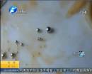 嚇?biāo)廊?！干鍋肥腸里吃出水銀