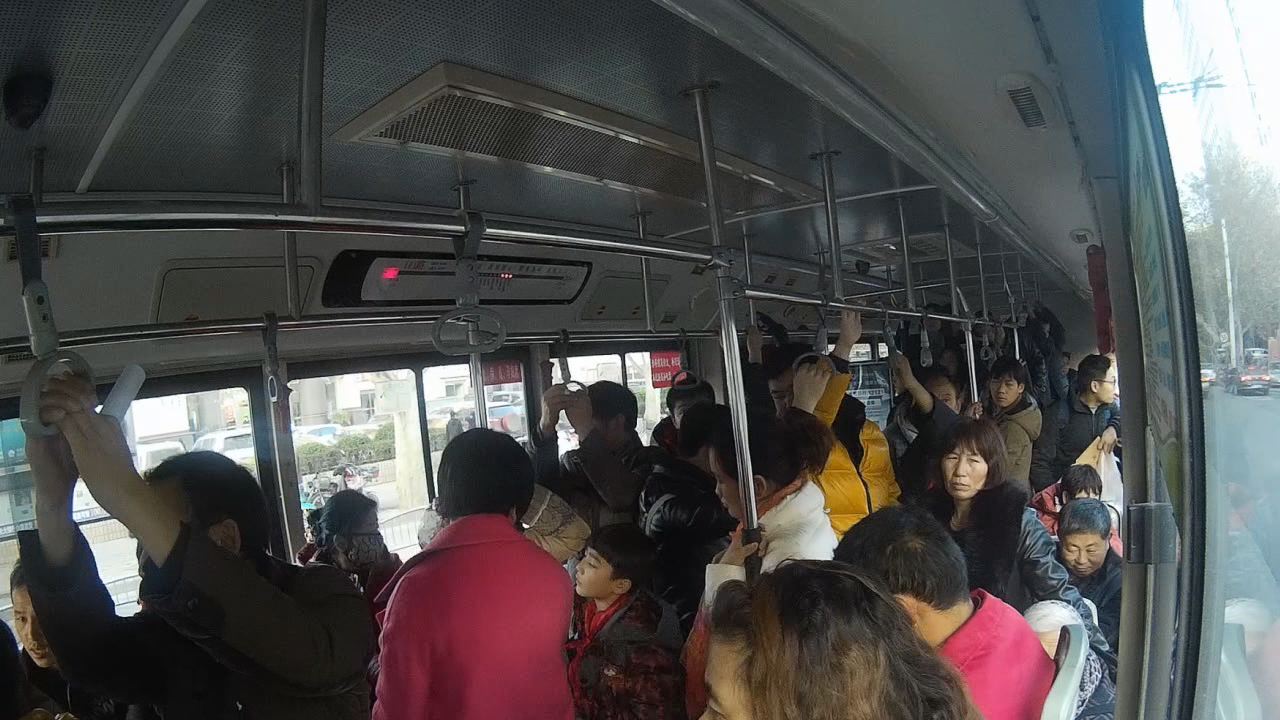 陌生人向你借手機(jī) 給嗎？
