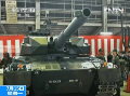 日本自衛(wèi)隊高調展示10式坦克