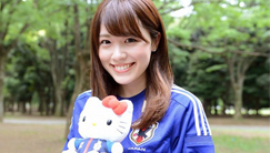 高清圖：甜美?；ㄖ囀澜绫?穿著球衣力挺日本