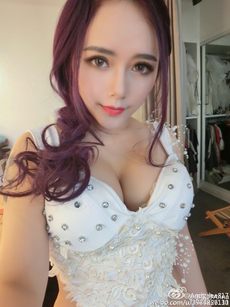 湖大21歲?；ㄇ巴购舐N無懼走光